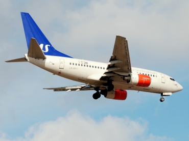 LN-RPY (28292) 1998 Boeing 737-683