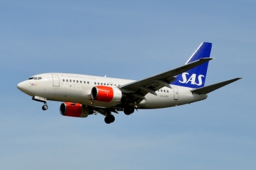 LN-RRY (28297) 1998 Boeing 737-683