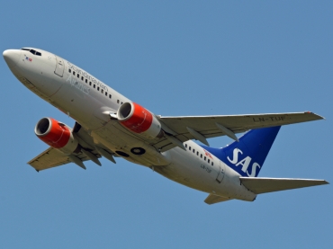 LN-TUF (28222) 1999 Boeing 737-705