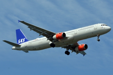 OY-KBE (1798) 2002 Airbus A321-232