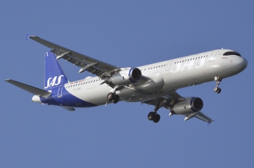 OY-KBH (cn 1675) Airbus A321-232