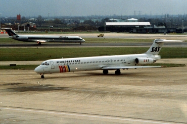 OY-KHL (49911) 1989 McDonnell Douglas MD-82