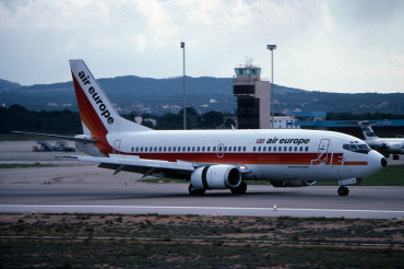 G-BMTF (23713) 1987 Boeing 737-3S3