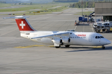 HB-IXQ, (cn E3282), British Aerospace Avro 146-RJ100
