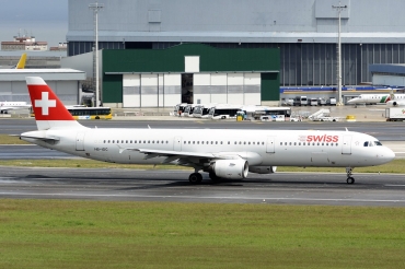 HB-IOC (520) 1995 Airbus A321-111