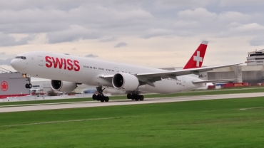 HB-JNG (62752) 2017 Boeing 777-3DE(ER)