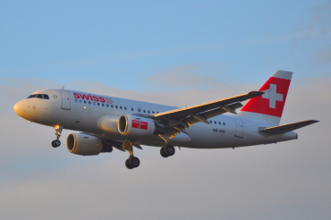 HB-IPS (734) 1997 Airbus A319-112