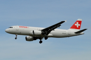 HB-JLP (4618) 2011 Airbus A320-214