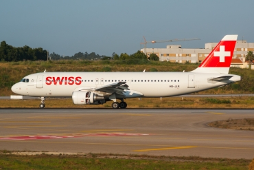 HB-JLR (5037) 2012 Airbus A320-214