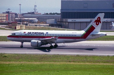 CS-TTH (917) 1998 Airbus A319-111