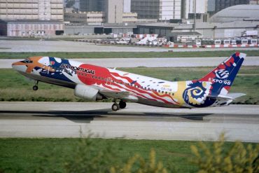 CS-TIB (24365) 1989 Boeing 737-382