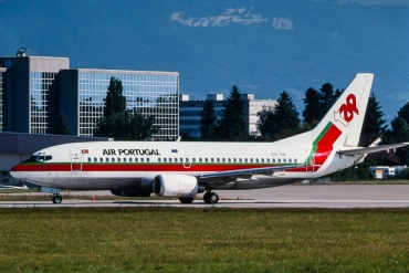CS-TIH (24214) 1989 Boeing 737-3K9