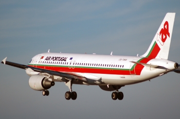 CS-TMW (1667) 2001 Airbus A320-214