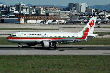CS-TNI (982) 1999 Airbus A320-214