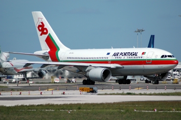 CS-TEJ (494) 1988 Airbus A310-304