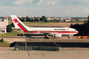 CS-TEH (483) 1988 Airbus A310-304