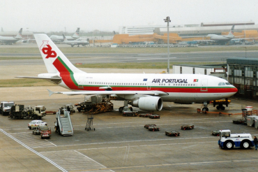 CS-TEH (483) 1988 Airbus A310-304