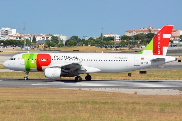 CS-TNI (982) 1999 Airbus A320-214