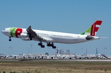 CS-TOC (079) 1995 Airbus A340-312