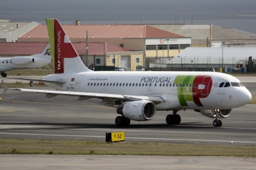 CS-TTH (917) 1998 Airbus A319-111