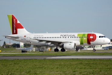 CS-TTV (1718) 2002 Airbus A319-112