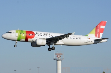 CS-TNS (4021) 2009 Airbus A320-214