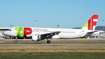 CS-TNI (982) 1999 Airbus A320-214