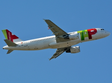 CS-TNK (1206) 2000 Airbus A320-214