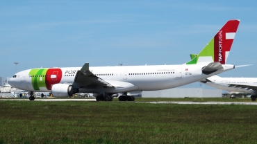 CS-TOI (195) 1997 Airbus A330-223