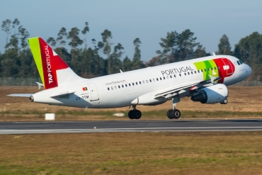 CS-TTM (1106) 1999 Airbus A319-111