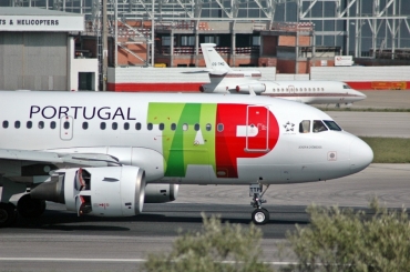 CS-TTP (1165) 2000 Airbus A319-111