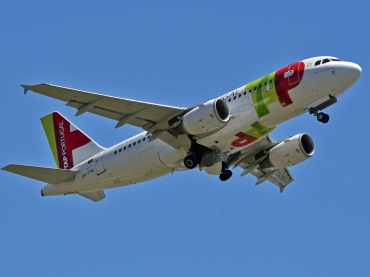 CS-TTU (1668) 2002 Airbus A319-112