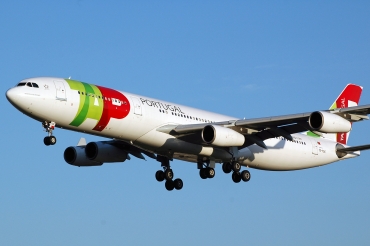 CS-TOC (079) 1995 Airbus A340-312