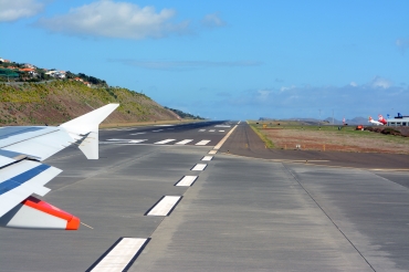 CS-TTR (1756) 2002 Airbus A319-112