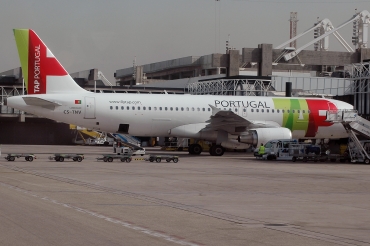 CS-TNV (4145) 2009 Airbus A320-214