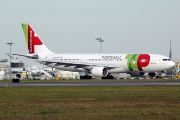 CS-TOI (195) 1997 Airbus A330-223