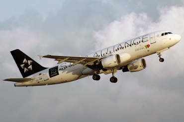 CS-TNP (2178) 2004 Airbus A320-214