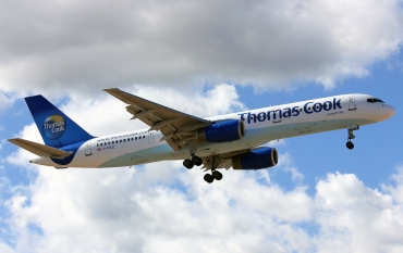 G-FCLK (26161) 1993 Boeing 757-2Y0