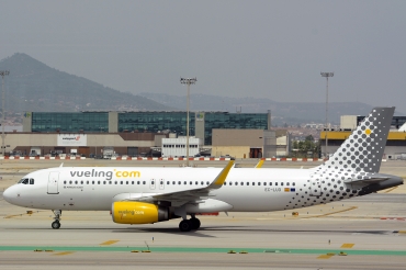 EC-LUO (5530) 2013 Airbus A320-232(WL)
