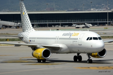 EC-LZE (5885) 2013 Airbus A320-232(WL)