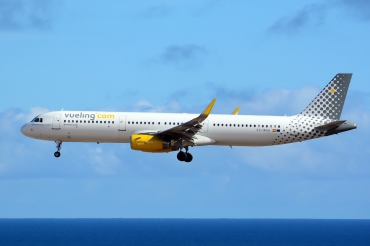 EC-MHA (6684) 2015 Airbus A321-231(WL)