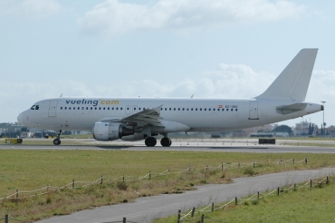 EC-GRG (143) 1990 Airbus A320-211