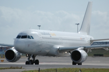 EC-GRG (143) 1990 Airbus A320-211