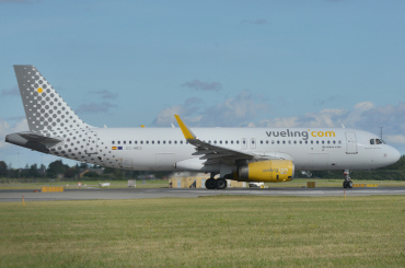 EC-MEQ (6483) 2015 Airbus A320-232(WL)