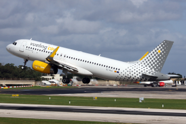 EC-MJC (6841) 2015 Airbus A320-232(WL)