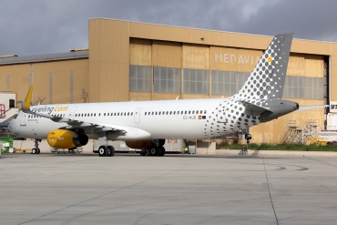 EC-MJR (6933) 2016 Airbus A321-231(WL)