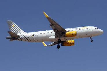 EC-MKN (7026) 2016 Airbus A320-232(WL)