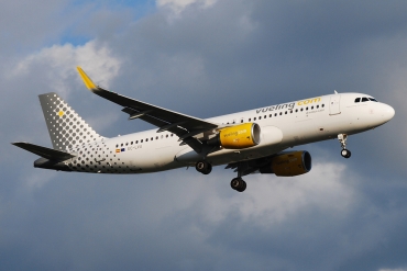 EC-LVU (5616) 2013 Airbus A320-214(WL)