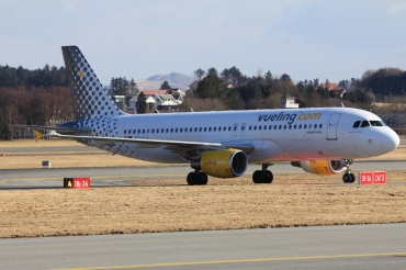 EC-LLJ (4661) 2011 Airbus A320-216