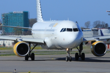 EC-MBE (3476) 2008 Airbus A320-214
